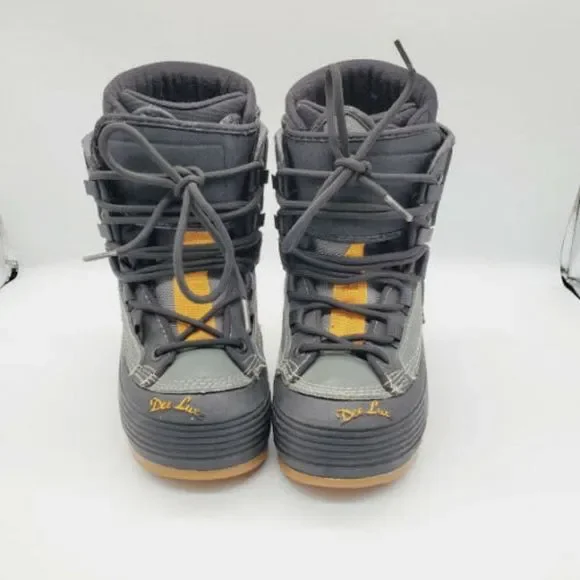 Dee Luxe Boys Snowboarding Boots Size US 210